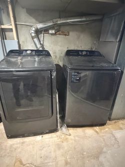 Samsung front-load dryer and top-load washing machine units