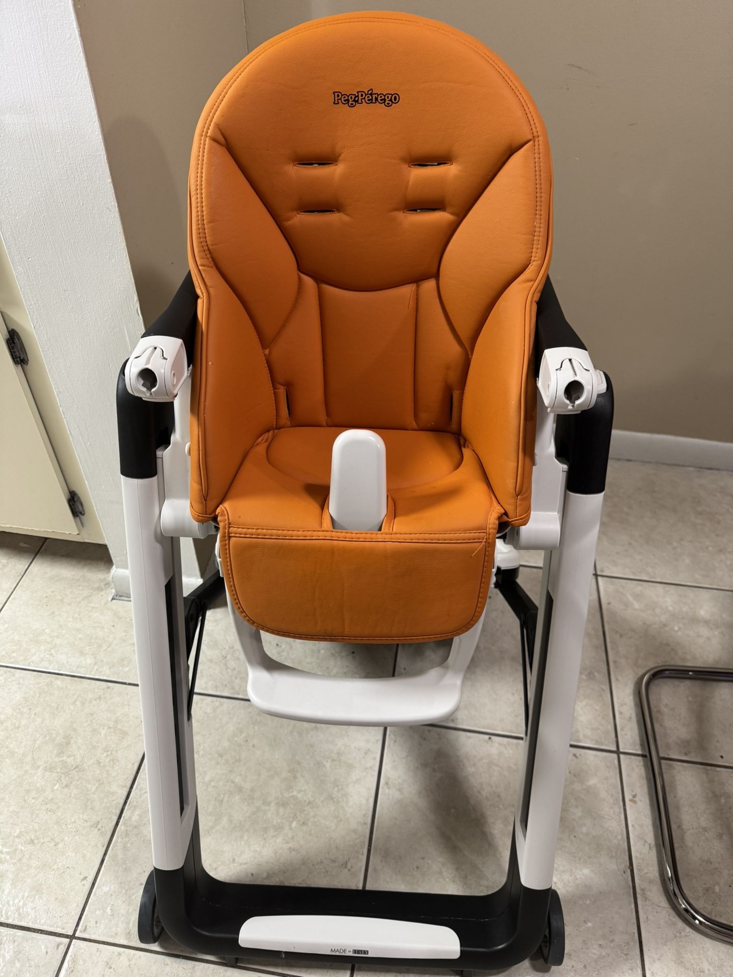 Pegperego Baby Hi/low Chair.