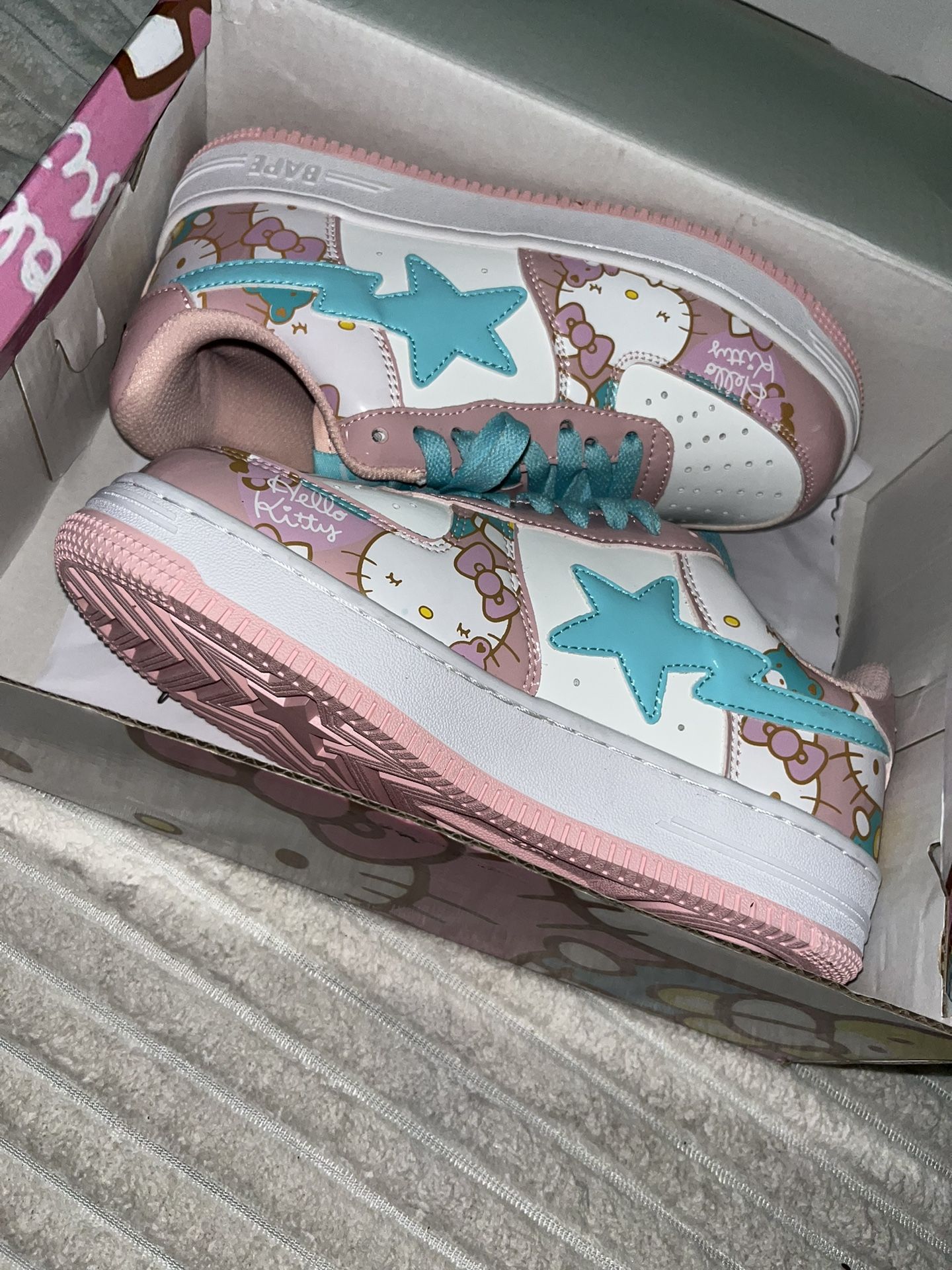 Hello Kitty Shoes
