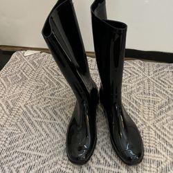 Rain Boots Size 10