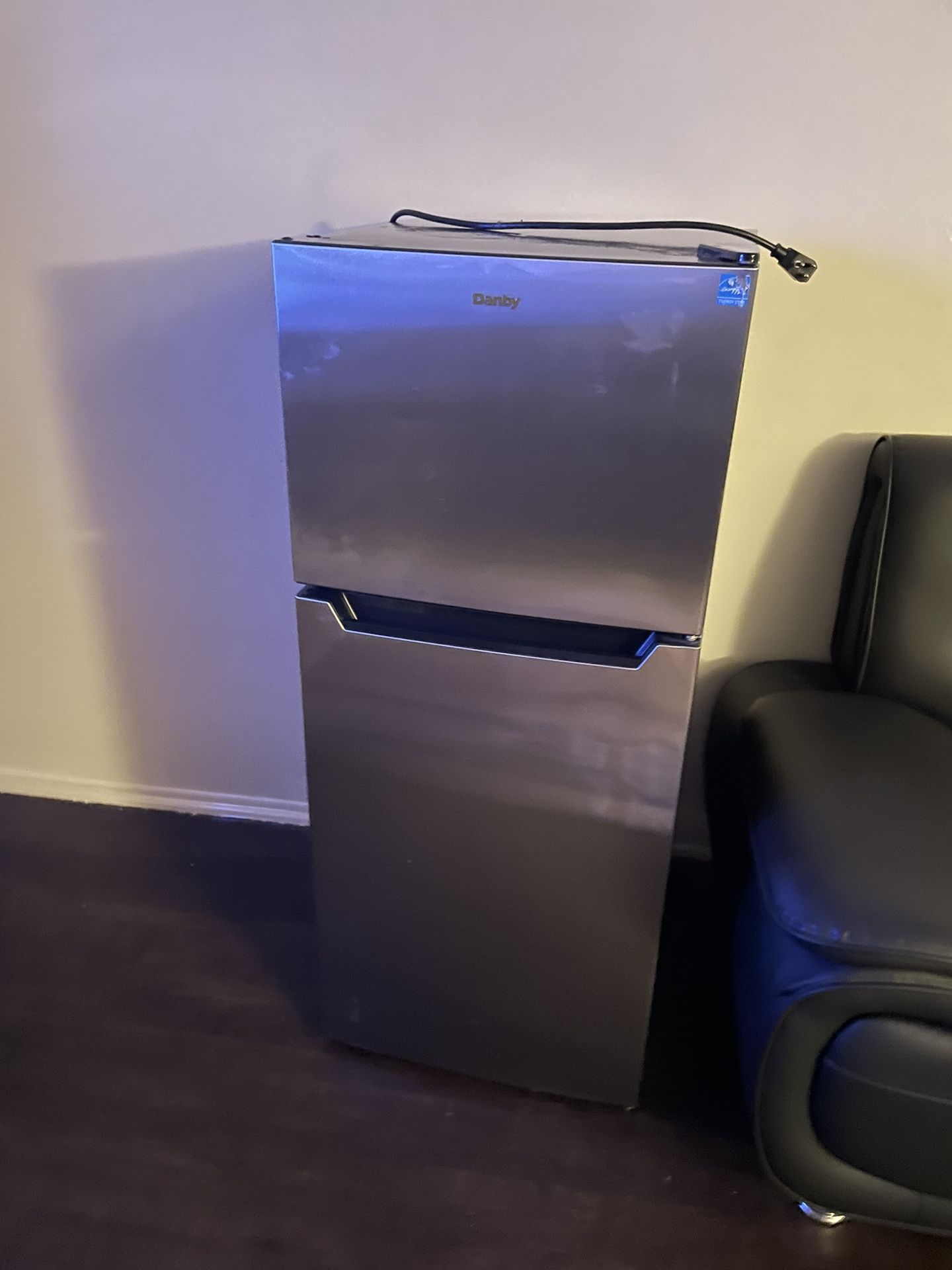 Danby Mini Fridge 4.7 