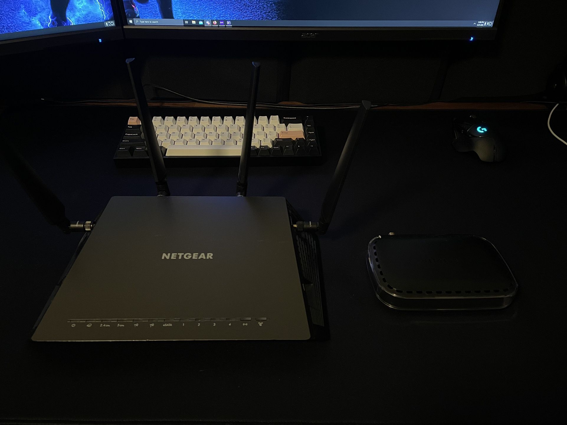 Netgear Nighthawk R7800 Router / CM400 Modem