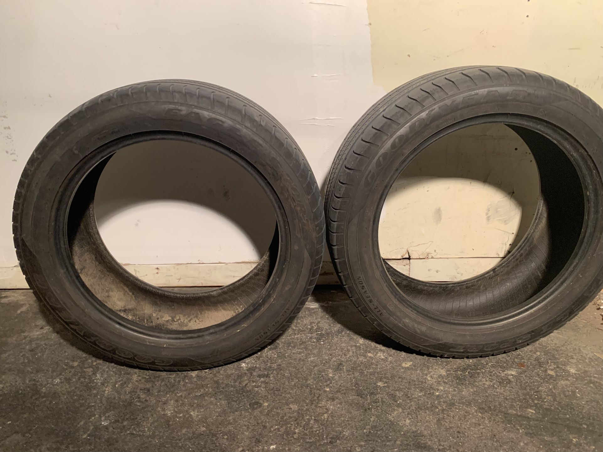 Used But Good Ties Good year Eagles 285/45R20 Run flats