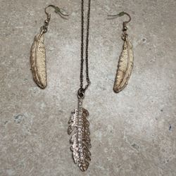 Gold Feather Necklace & Earrings Set
