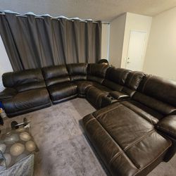 Sectional With 2 Recliners 