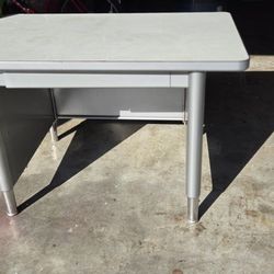 1960s Vintage Mid Century Modern Metal Desk Table