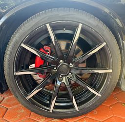 Vendo Rines Lexani 22” 265/35/22. Las 4 gomas nuevas 95% de vida