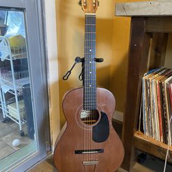 Hondo H90s Parlor Classical Acoustic Guitar