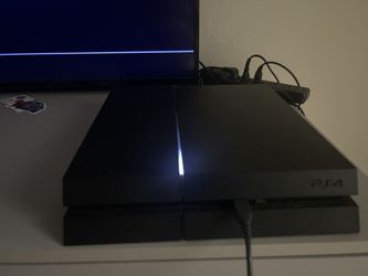 Playstation 4 w/ Battle Beaver Controller