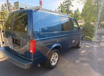 2005. Chevy Astro cargo Work van.