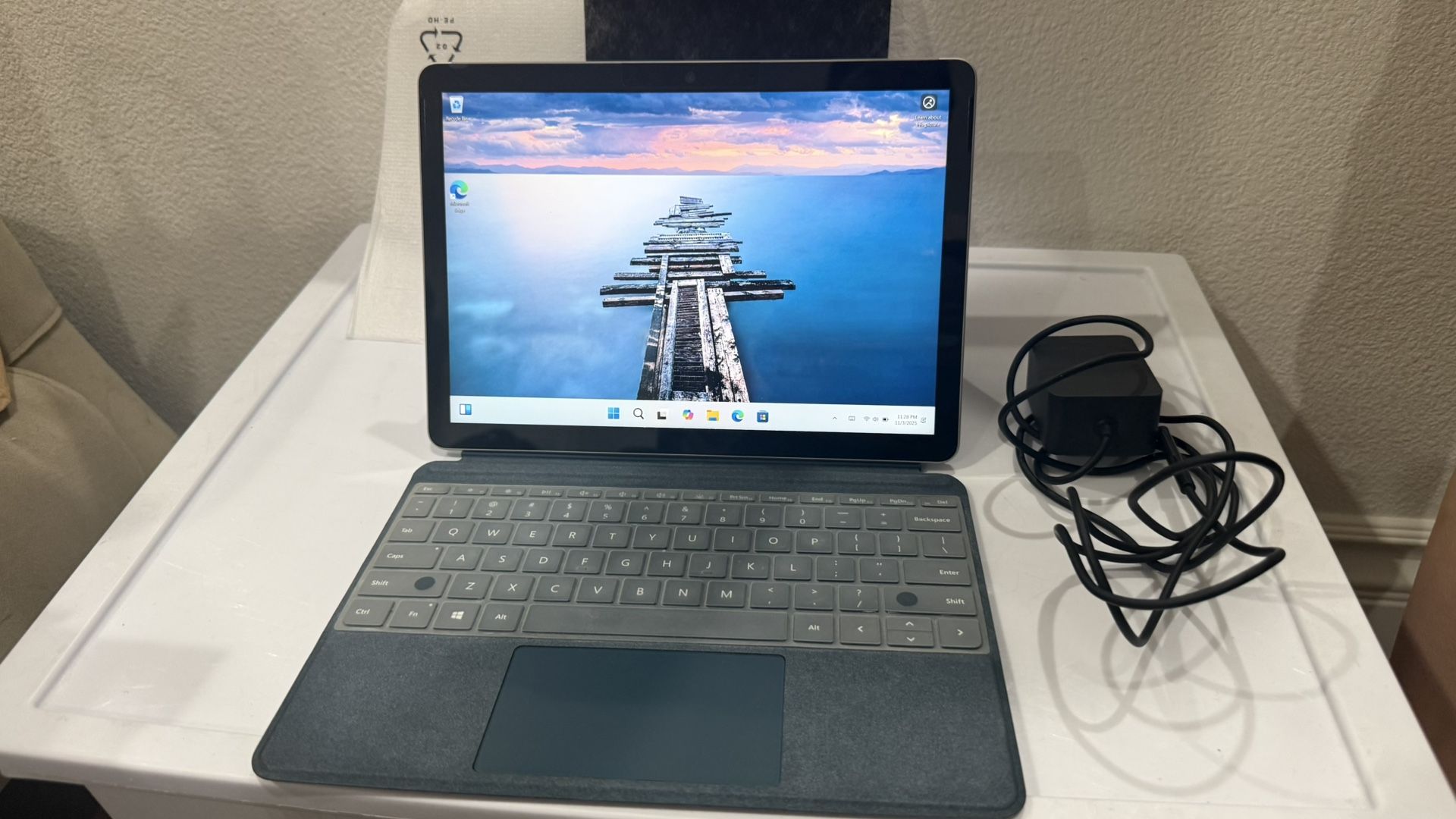 Microsoft Surface Go 3 GREAT CONDITION with attachable Keyboard and Charger