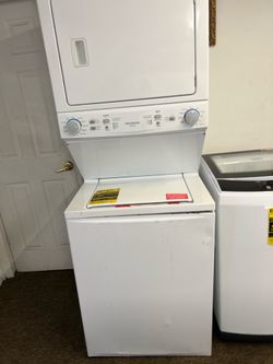 Stackable washer and dryer saves