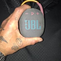  JBL Clip 4
