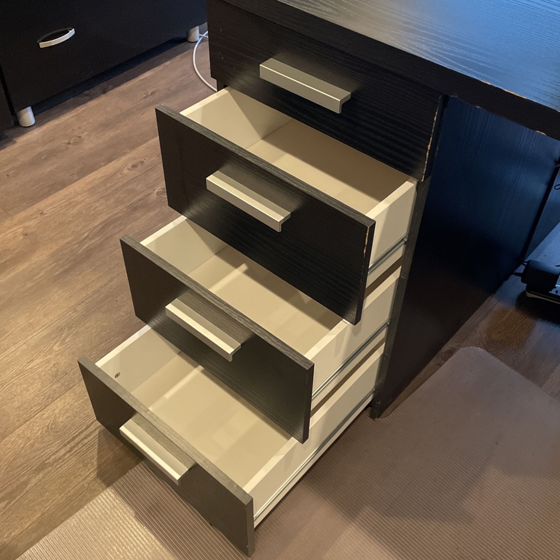 4 Used Black Wooden Office Desks for Sale in Seattle, WA OfferUp