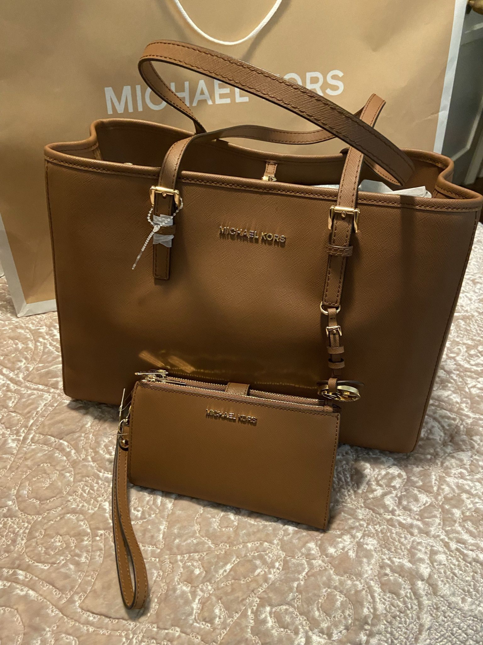 New Michael Kors Large Tote Bag And Double Zipper Wallet for