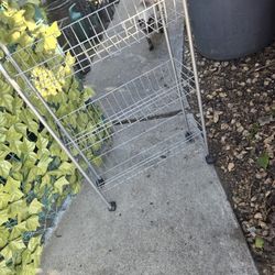 Chimenea. En. Buen. Estado. Y. Juguetero.  Ikea.  Negro. Y.  Sofa.  Cama.  Usados.  En buen. Estado. 