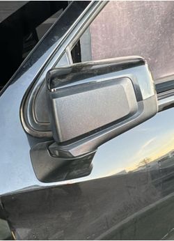 19-24 Chevy Silverado 1500 LH Side Mirror Power Only Non-Heated OEM