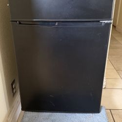 Kenmore Mini Fridge 