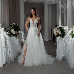 New WEDDING DRESS New With Tag