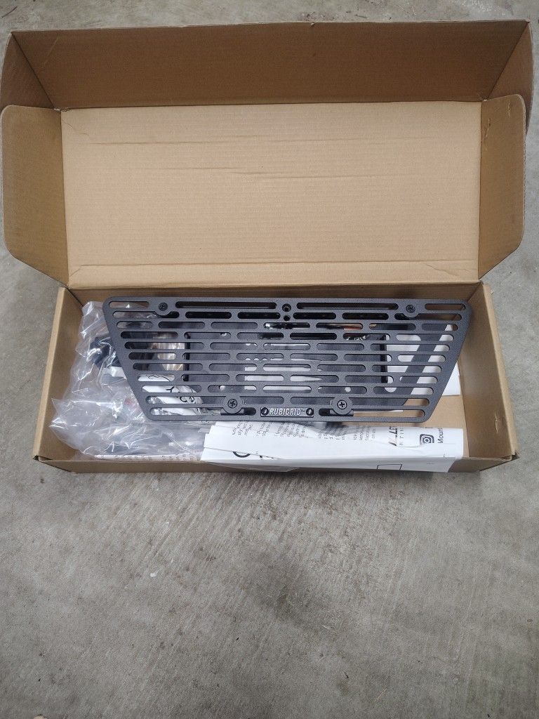 2020-2025 GM 2500 Bullet point Dash Mount