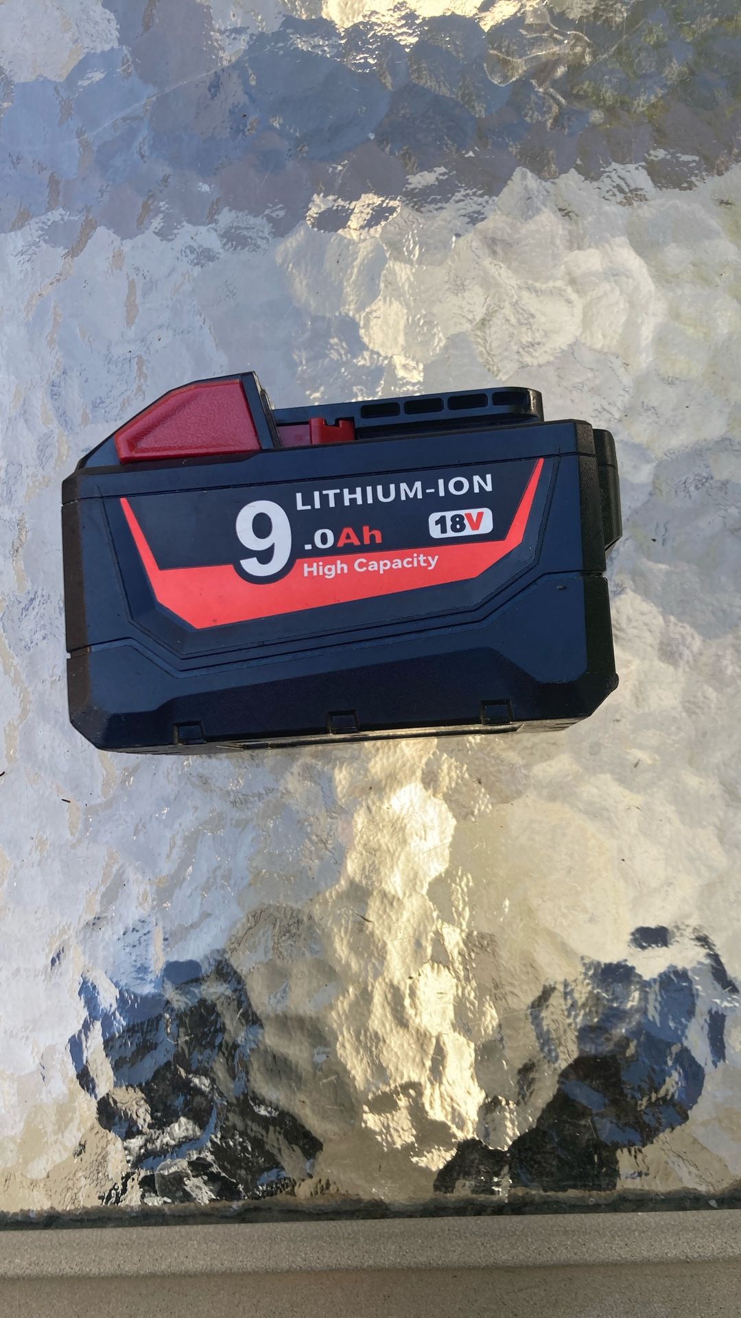 9.0 Lithium - ION 18v Battery ( For parts)