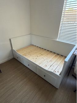 Day Bed