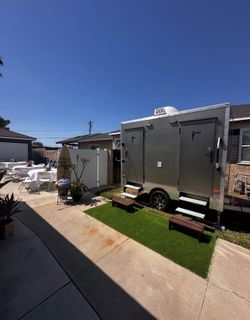 Bathroom/restroom trailer