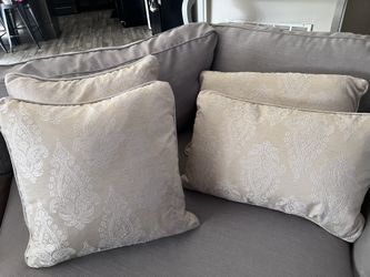 Throw Pillows 
