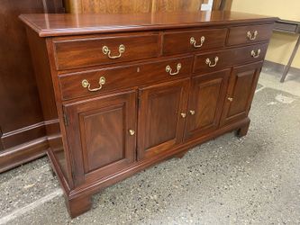 HENKEL-HARRIS Vintage African Mahogany Traditional Sideboard w/ Locking Drawers