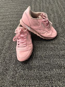 Reebok Classic Leather women’s Pink Leather Lace-Up Sneaker Sz 6.5