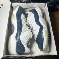Air Jordan 11 Retro Low LE Navy Snakeskin 2019