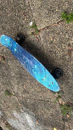 Penny-style plastic cruiser