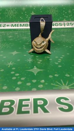 Pendant - Yellow Gold 10k (.417) 16.9 grams