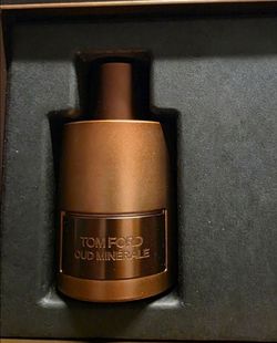 Mens fragrance/Tom Ford Oud Minérale Fragrance