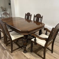 Antique Dining Room Table 40”x72”.  Shrinks Down To 58”