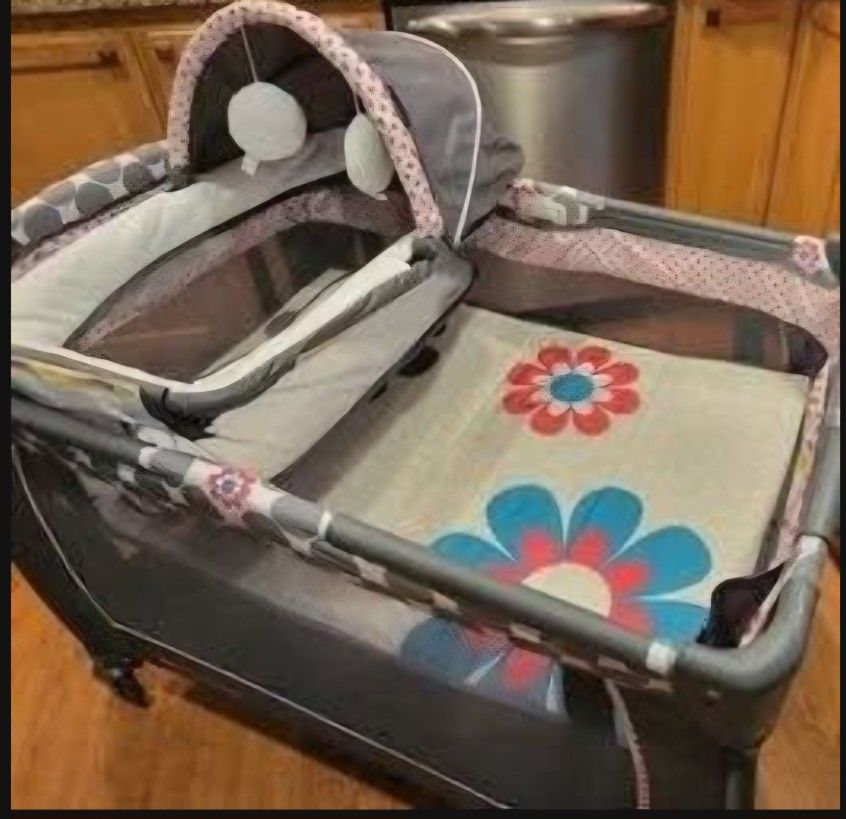 Pack &Play With Lots Of Accessories
