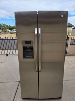 Refrigerator GE Stainless Steel