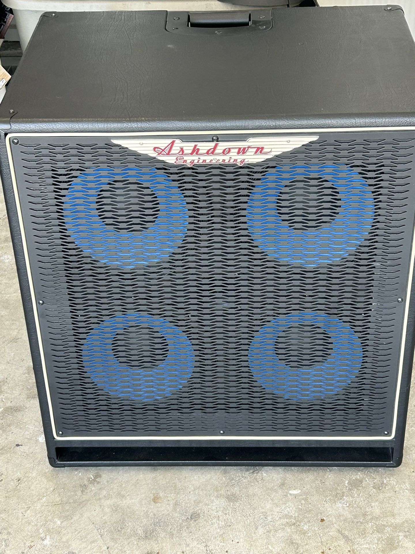 Ashdown ABM 410H Evo IV 4x10y inch 650 watt Bass Cabinet with Horn
