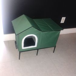Casita elevada para gatos