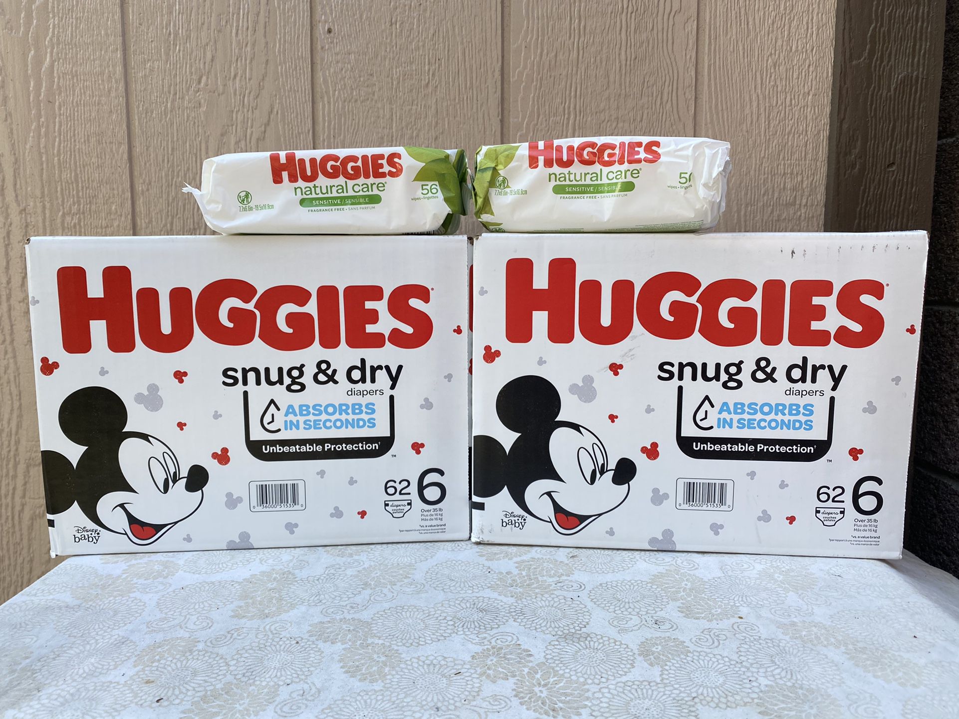 Huggies Size 6/Wipes📍NO DELIVERY📍LOCATION IS LISTED📍