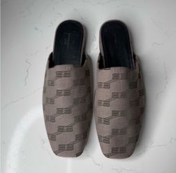 Balenciaga mules
