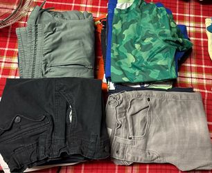 USED Boys Clothes Bundle (Pants, sweats, shorts, and shirts) Size 10/12 (Large) youth