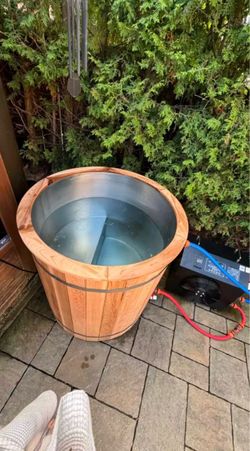 Wooden Cold Plunge With Chiller Unit