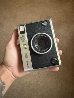 Fujifilm Instax Mini Evo Hybrid Camera – Like New 📸