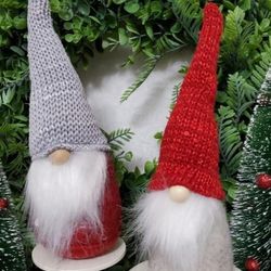 Two Cute Christmas Gnomes (Fabric)