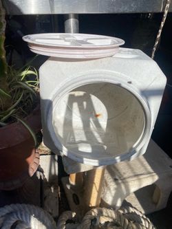 Pet food / toy / snack container the smaller size one