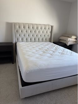 Queen Bedframe