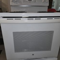 GE Electric Stove – Great Condition! – $85