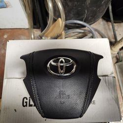 2014-19 Toyota Highlander driver side airbag Black 