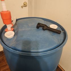 New water drum with pump 55 gallon